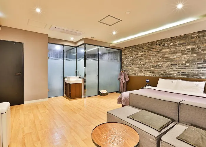 Brown Dot Jeonggwan 釜山広域市